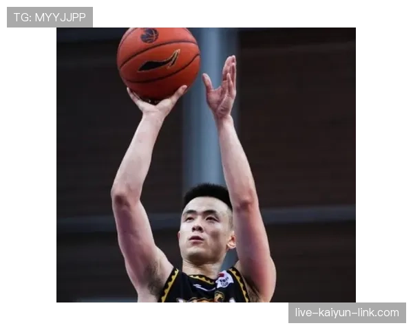 佩科维奇内线单打拉开空间效率提升明显对比前赛季数据