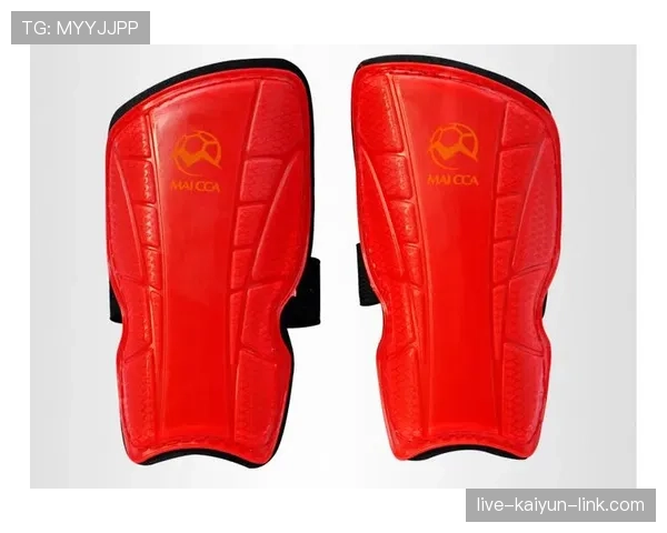 足球护腿板规则关键要求及裁判判罚标准解析